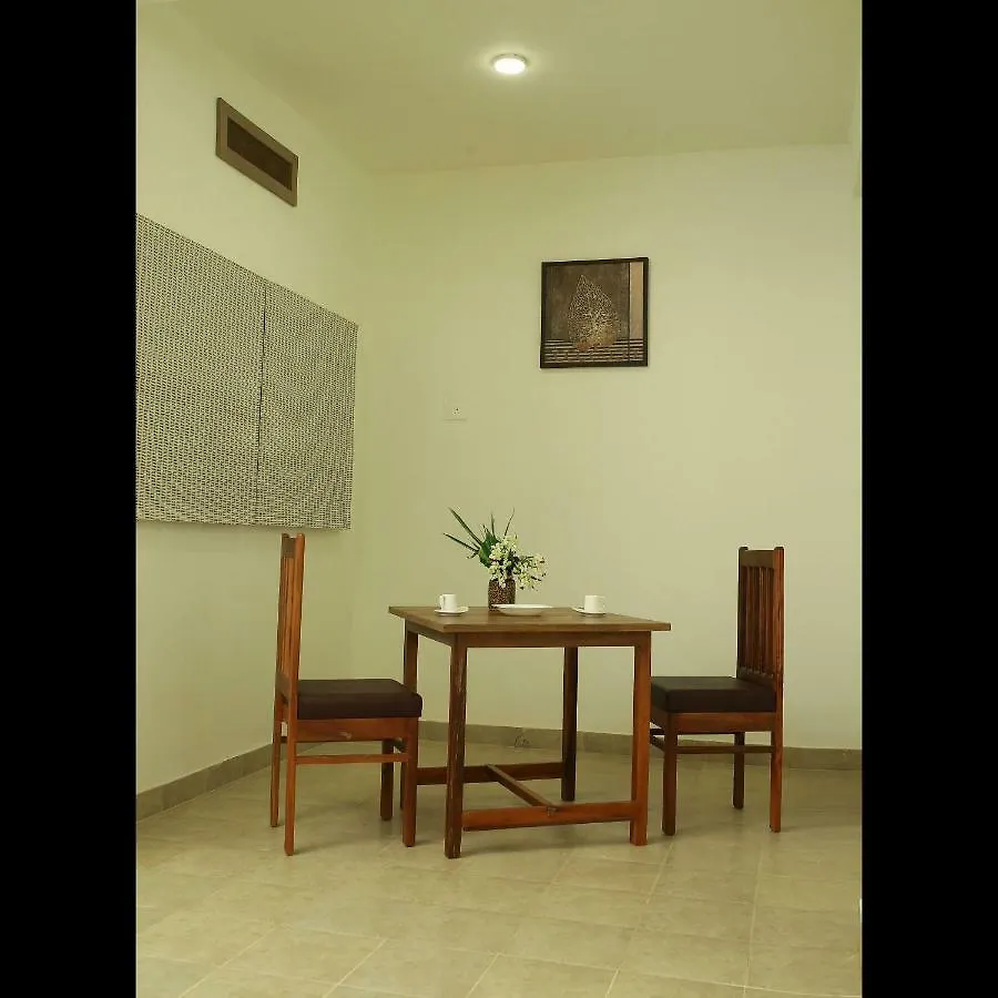 Tariyod Dakshin Ghats לינה וארוחת בוקר